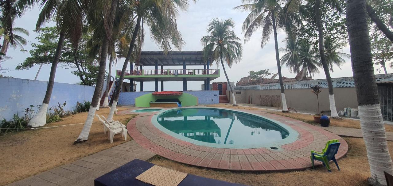 Hostal Club Mochilero ลาลิแบร์ตัด ภายนอก รูปภาพ